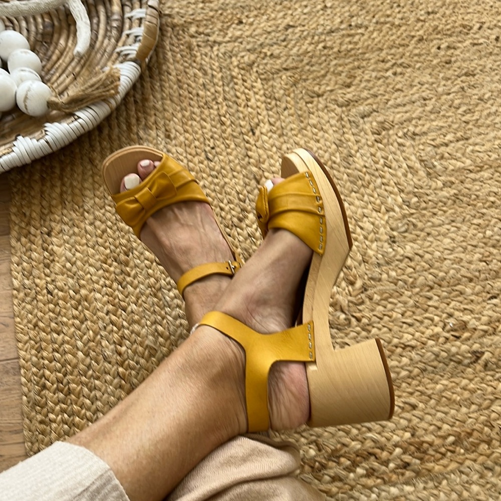 Swedish Hasbeens Beautiful NWT Bow Yellow Retro Vintage Clog Sandal size 7.5 & 8 - Picture 7 of 16